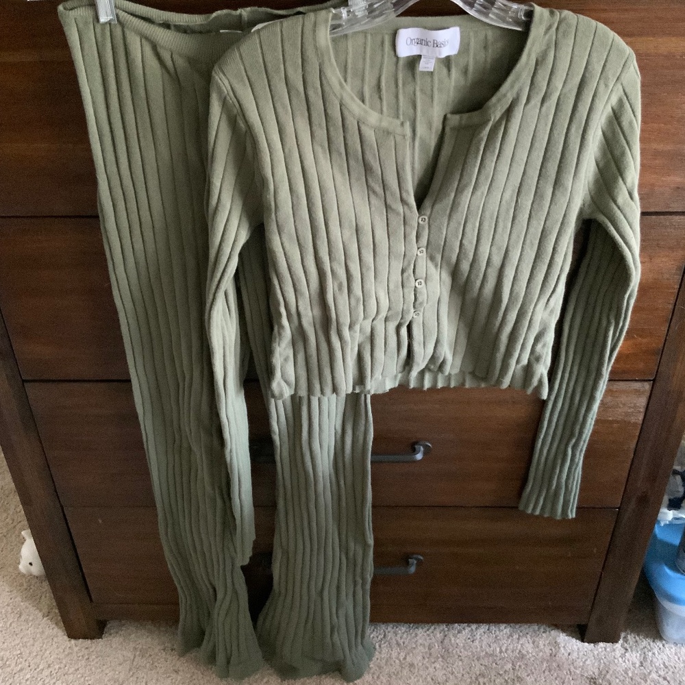 Matching Lounge Set - image 1